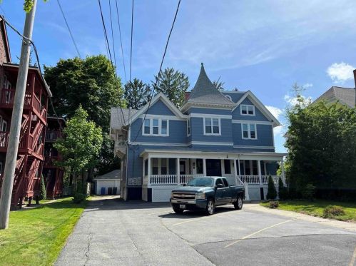 130 Wheeler Ave, Providence, RI 02905-2753