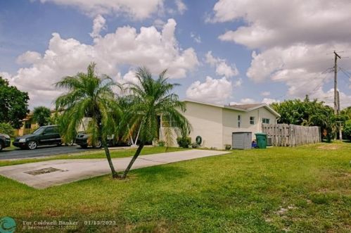 183 28th Ct, Boynton Beach FL  33435-7612 exterior