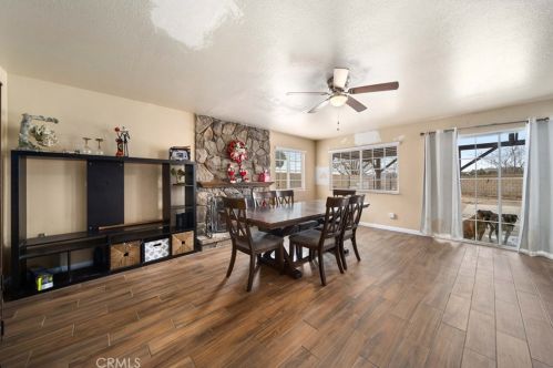 43611 Carefree Ct, Lancaster CA 93535-5611 exterior