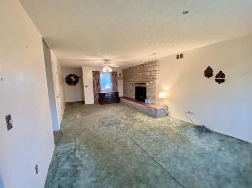 59 Miriam Dr, Florence KY  41042-1809 exterior