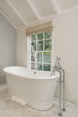 1564 Ramona Ln, Santa Barbara CA  93108-2634 exterior