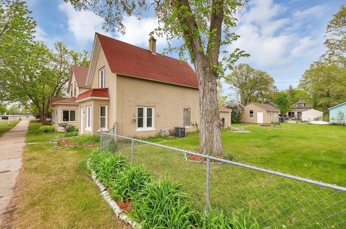 414 17 1/2 Ave, Saint Cloud MN  56303-3956 exterior