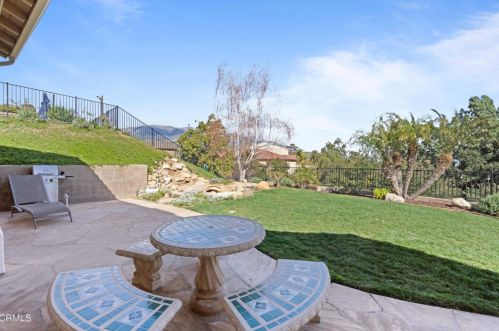 815 Vista Grande Dr, Santa Paula CA  93060-1335 exterior