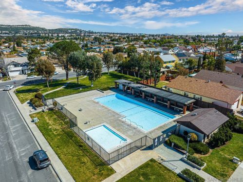11225 Westonhill Dr, San Diego CA  92126-1447 exterior