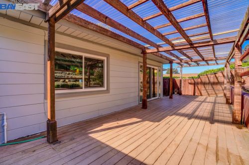 2573 Miramar, Hayward CA 94546-2820 exterior