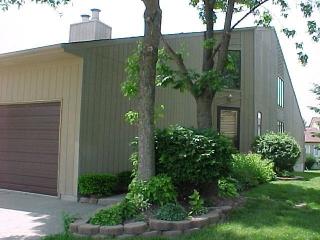 4082 Prairie Ln, Panarama Park IA  52722-2290 exterior