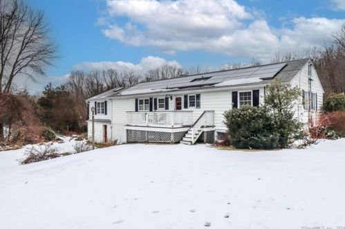 12 Paugussett Rd, Sandy Hook, CT 06482-1543