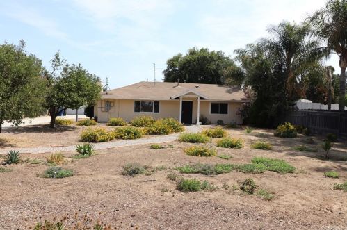 328 Locust St, Ontario, CA 91761-4213
