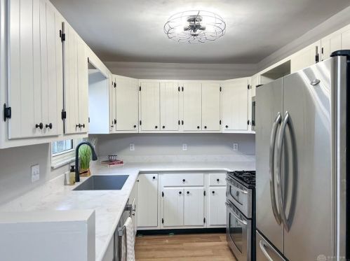 30 Apple Ln, Milford, OH 45150-1696