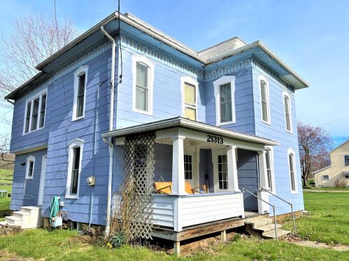 21313 Wooster Rd, Danville, OH 43014-9624