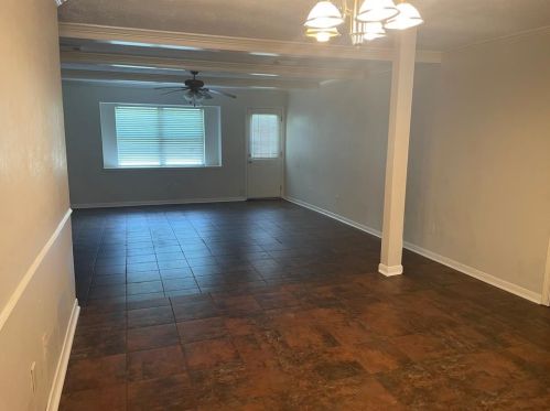 6943 Foxhurst Ln, Humble, TX 77338-1302