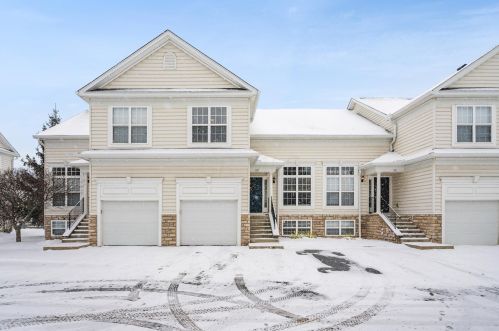 327 Hemlock Ravine Dr, Blacklick, OH 43004-8297