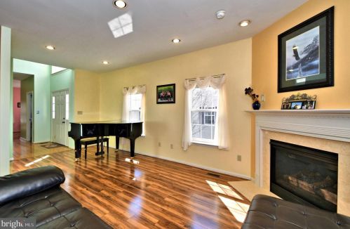 521 Clearview Dr, Souderton, PA 18964-2284