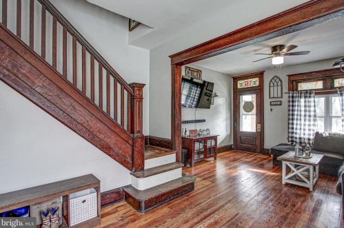 67 Edgewood St, Pottstown PA  19464-5747 exterior