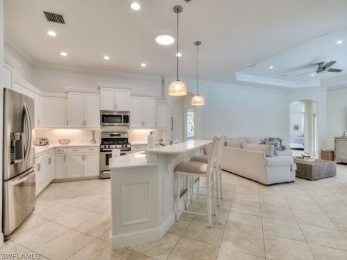 7661 Mulberry Ln, Naples FL  34114-9440 exterior