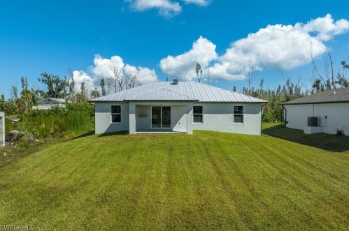 3519 Papaya St, Saint James City, FL 33956-2572