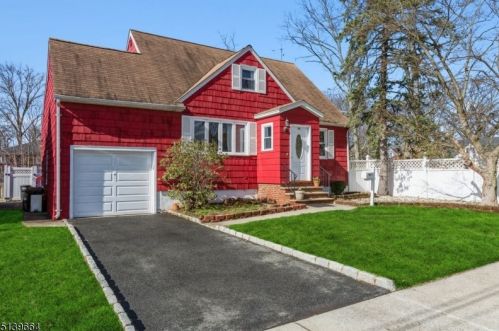 510 Hory St, Roselle, NJ 07203-2339