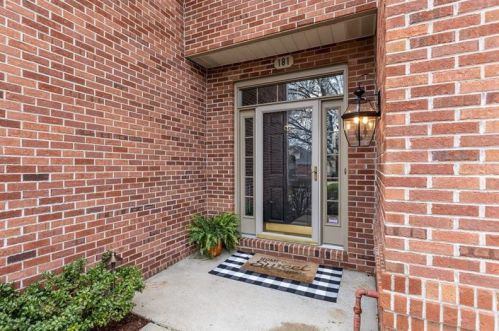 181 Fairway Landings Dr, Canonsburg, PA 15317-9568