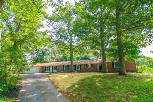 6940 Riverwood Dr, Knoxville, TN 37920-6025