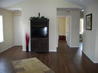 825 26th St, Tyler TX  75702-1945 exterior