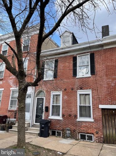 1003 Chestnut St, Wilmington, DE 19805-4024
