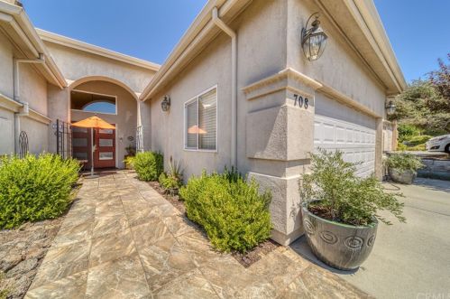 708 Serrano Ct, Chico, CA 95928-8414