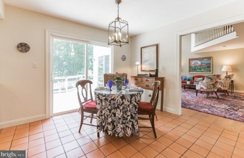 131 Knoxlyn Farm Dr, Kennett Sq PA  19348-2700 exterior