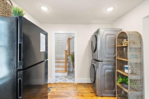 1021 Sealy St, Galveston TX 77550-3813 exterior