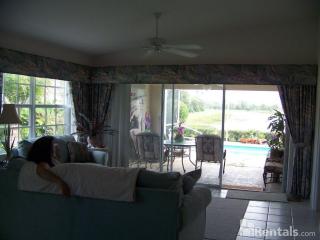 8193 Peppercorn Ct, Hobe Sound FL  33455-8248 exterior