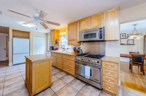 4832 Sunset Blvd, Port Richey FL  34668-6443 exterior