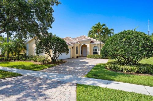 8815 Oldham Way, West Palm Beach, FL 33412-1107