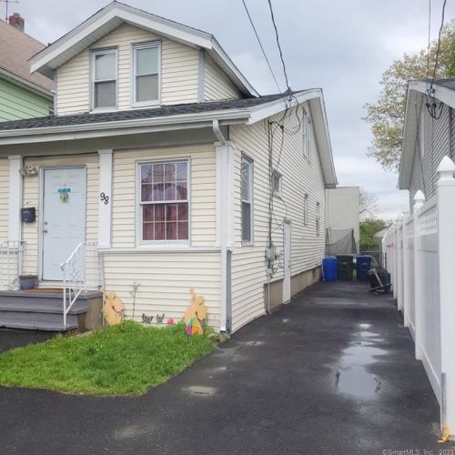 98 Cowles St, Bridgeport, CT 06607-2101