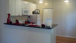 325 Hawthorne Ave, Palo Alto CA  94301-1124 exterior