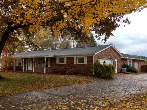 5745 Sandalwood Ave, Canton, OH 44721-3466
