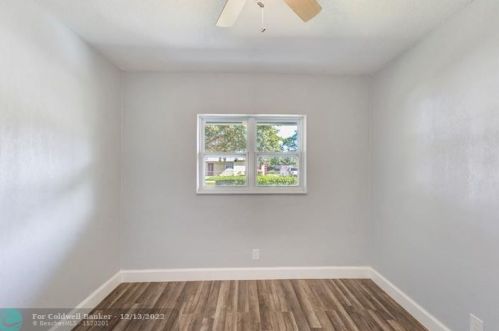 1485 1st Ct, Boynton Beach FL  33435-2609 exterior