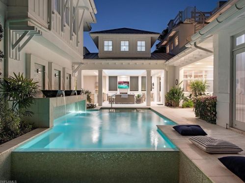 180 Central Ave, Naples, FL 34102-5900