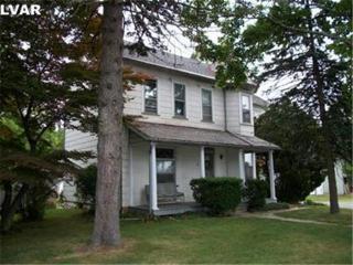 4 Old Carriage Rd, Northampton, PA 18067-9202