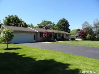 12 Kevin Dr, Rochester, NY 14625-1336