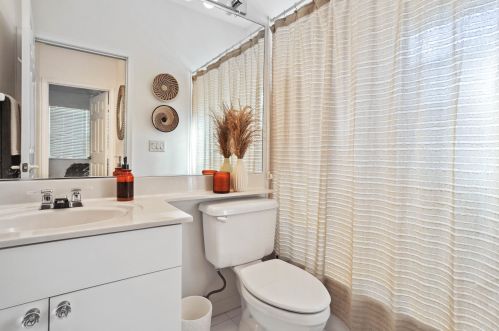 899 Sarria Ct, Fort Pierce FL  34986-1700 exterior