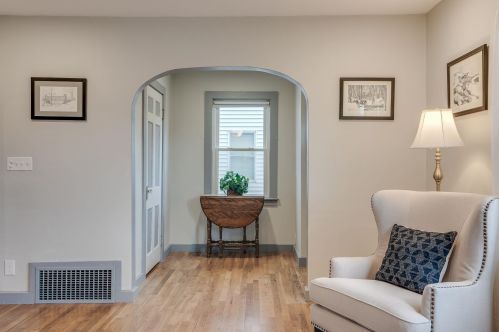 252 Lake St, Nashua NH  03060-4133 exterior