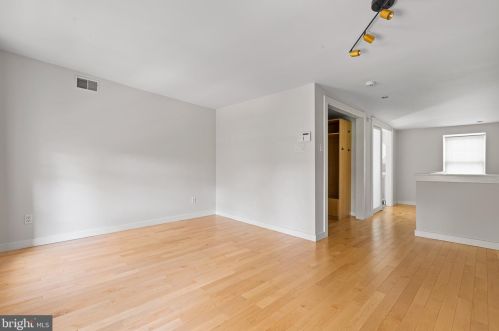 2417 Grays Ferry Ave, Philadelphia PA  19146-2450 exterior