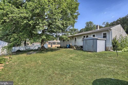 15 Winding Hill Rd, Navy Sup Dpt PA  17055-5617 exterior