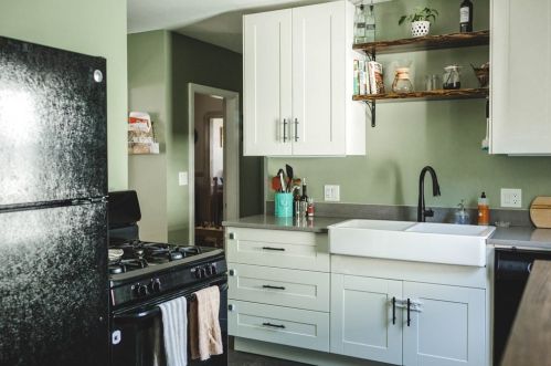 24 Stafford St, Dedham MA 02026-2510 exterior