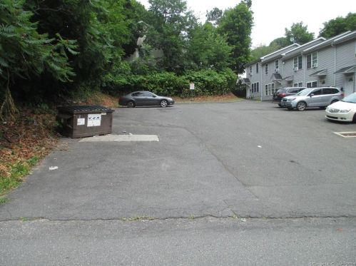 46 Inman Ave, Waterbury, CT 06704-3452