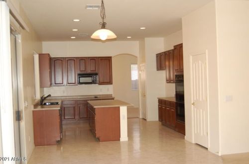 1046 Silver Creek Rd, Gilbert, AZ 85233-4756