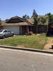 2568 Selland Ave, Fresno, CA 93722-5243