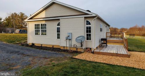 280 Massanutten Dr, Edinburg VA  22824-3022 exterior