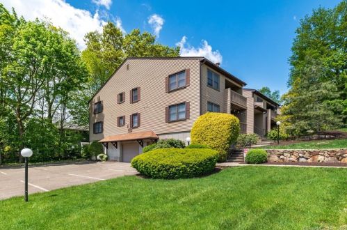 535 Vincellette St, Bridgeport, CT 06606-2219