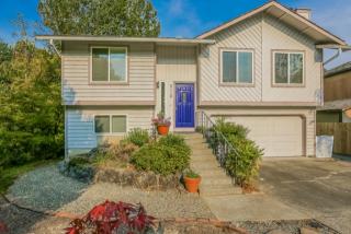 2110 Wells Ct, Seattle, WA 98055-4356