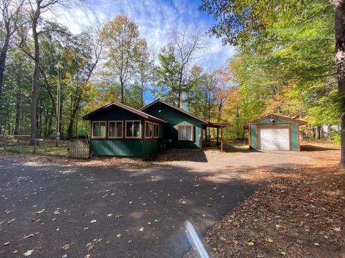24933 Lakeview Rd, Siren, WI